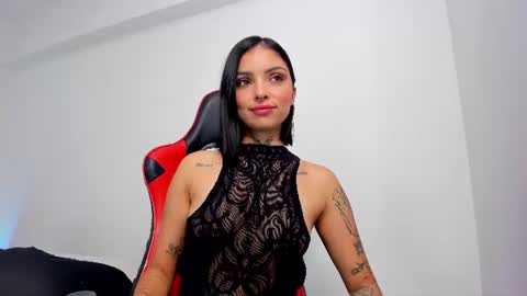 Hannah Milton online show from 07.23.26