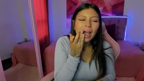 hannah_swet online show from 11.12.25