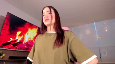 Snapshot of hannah_xoxo_ chatting on 12.30.24 Hannah online show from 12.30.24