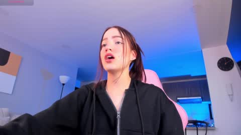 Snapshot of hannah_xoxo_ chatting on 01.19.25 Hannah online show from 01.19.25