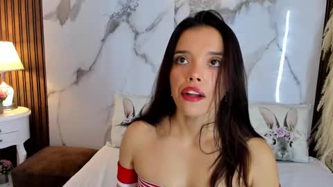 Hannahill69 online show from 02.26.25