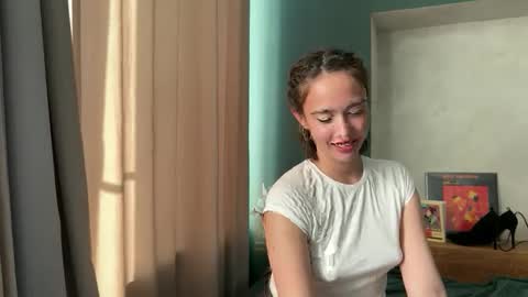 hannahinto online show from 04.17.26