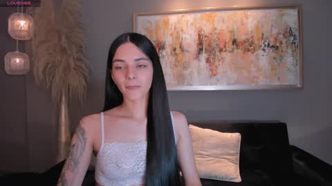 Snapshot of hannahjamesx chatting on 12.15.24 HANNAH J online show from 12.15.24