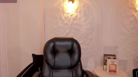 Snapshot of hannahjamesx chatting on 11.02.25 HANNAH J online show from 11.02.25