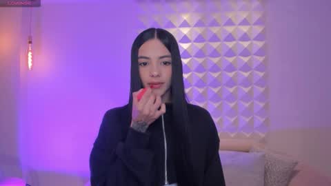 Snapshot of hannahjamesx chatting on 11.16.25 HANNAH J online show from 11.16.25