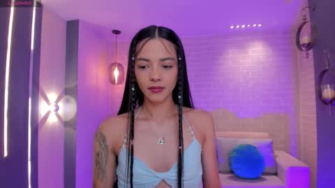 Snapshot of hannahjamesx chatting on 12.17.25 HANNAH J online show from 12.17.25