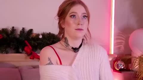 Snapshot of hannahmonttana chatting on 01.12.26 Pearl online show from 01.12.26