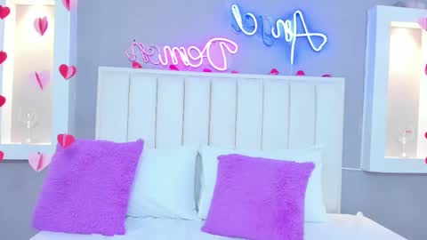 HannaPaola online show from 02.19.25