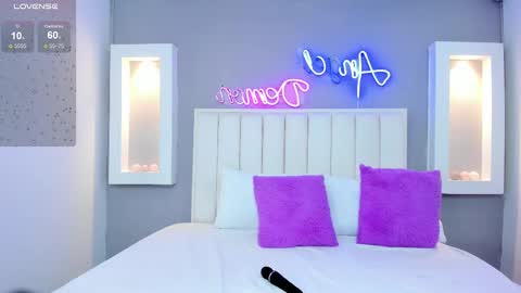 HannaPaola online show from 03.01.25