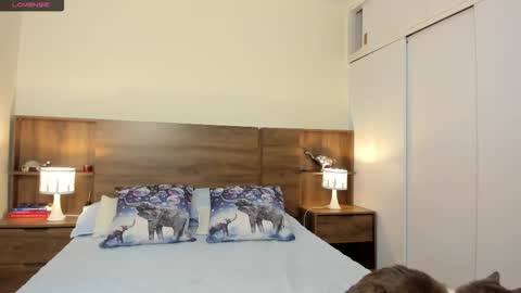 taylor live   online show from 09.28.25