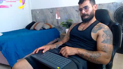 hanz_col online show from 11.10.25