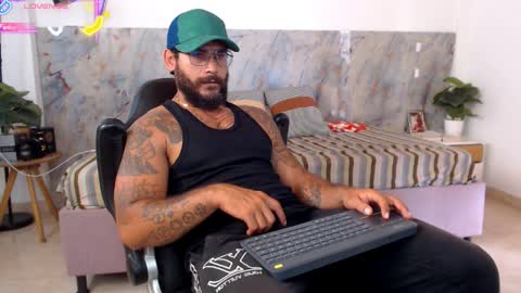 hanz_col online show from 04.04.26