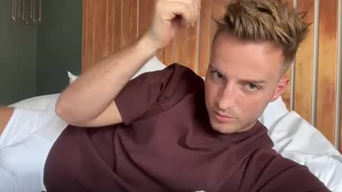 hanzlagerfelt online show from 10.31.25