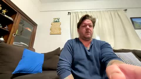 Snapshot of happilymarr1ed chatting on 01.13.25 DadBod online show from 01.13.25