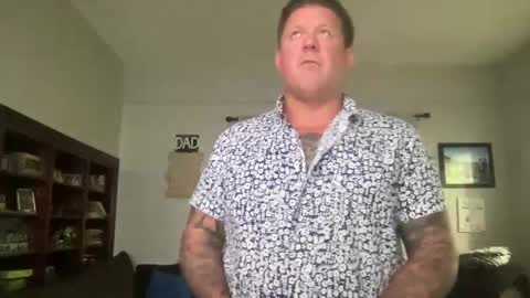 Snapshot of happilymarr1ed chatting on 09.14.25 DadBod online show from 09.14.25