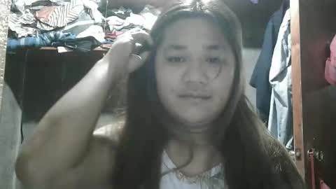 happy00725310 online show from 11.25.25