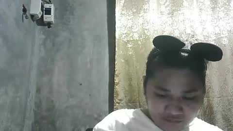 happy00725310 online show from 11.28.25