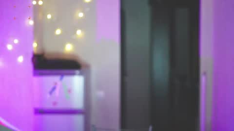 happy_cat_house2 online show from 01.18.25