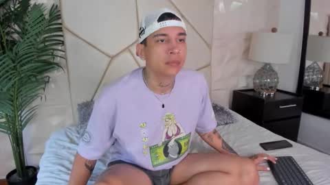  Happy Boy  online show from 12.14.25