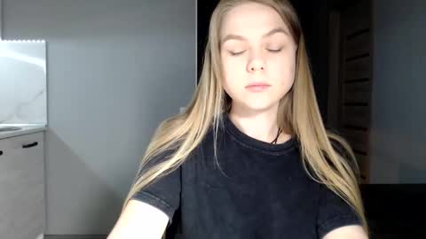 Snapshot of happy_fox_ chatting on 02.10.26 happy_fox_ online show from 02.10.26