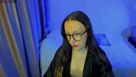 Snapshot of happystephanie chatting on 10.23.25 Stephanie online show from 10.23.25