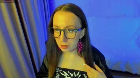 Snapshot of happystephanie chatting on 11.03.25 Stephanie online show from 11.03.25