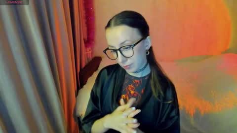 Snapshot of happystephanie chatting on 11.07.25 Stephanie online show from 11.07.25