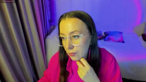 Snapshot of happystephanie chatting on 11.09.25 Stephanie online show from 11.09.25