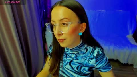 Snapshot of happystephanie chatting on 01.11.26 Stephanie online show from 01.11.26