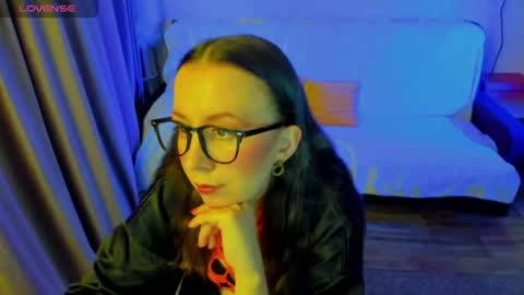 Stephanie online show from 07.16.26