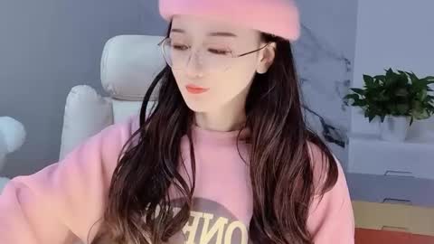 Snapshot of happysweetie168 chatting on 12.10.24 Daisy online show from 12.10.24