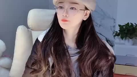 Snapshot of happysweetie168 chatting on 12.17.24 Daisy online show from 12.17.24