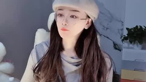 Snapshot of happysweetie168 chatting on 12.18.24 Daisy online show from 12.18.24