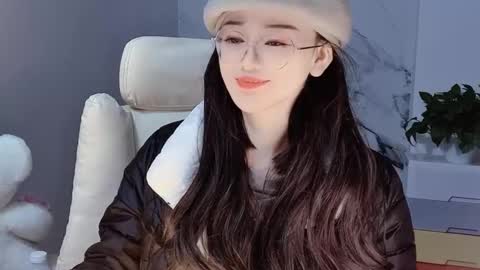 Snapshot of happysweetie168 chatting on 12.19.24 Daisy online show from 12.19.24