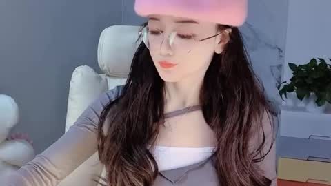 Snapshot of happysweetie168 chatting on 12.20.24 Daisy online show from 12.20.24