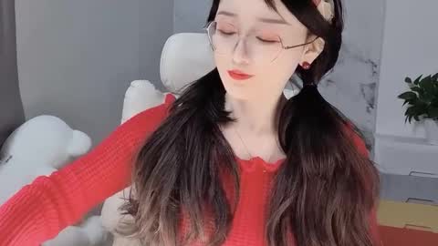 Snapshot of happysweetie168 chatting on 02.11.25 Daisy online show from 02.11.25