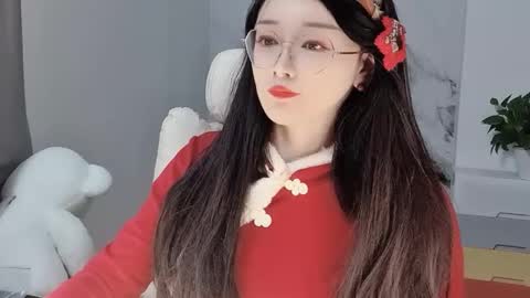 Snapshot of happysweetie168 chatting on 02.11.25 Daisy online show from 02.11.25