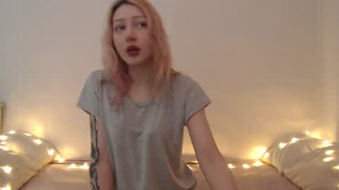 Snapshot of hardcore_x chatting on 06.18.26 Emily online show from 06.18.26