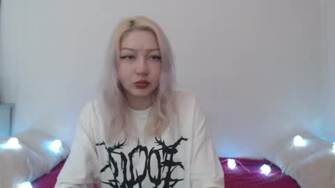 Snapshot of hardcore_x chatting on 07.18.26 Emily online show from 07.18.26