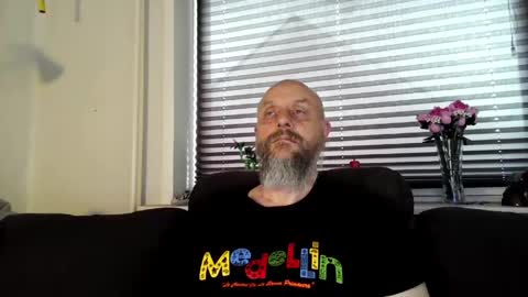 Snapshot of hardmrlazy chatting on 05.20.26 MrLazy online show from 05.20.26