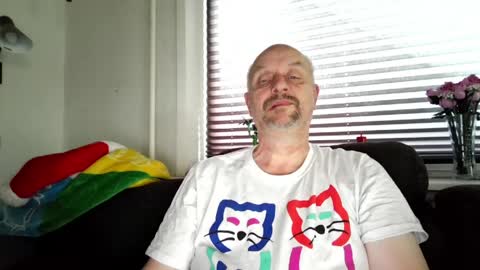 Snapshot of hardmrlazy chatting on 06.07.26 MrLazy online show from 06.07.26