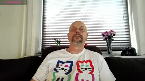 Snapshot of hardmrlazy chatting on 07.22.26 MrLazy online show from 07.22.26