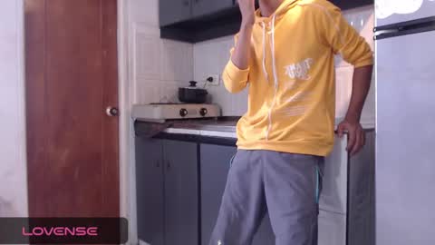 Snapshot of hardsexlove08 chatting on 01.24.25 Andres Dean online show from 01.24.25