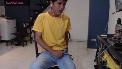 Snapshot of hardsexlove08 chatting on 02.19.25 Andres Dean online show from 02.19.25