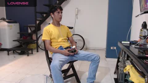 Snapshot of hardsexlove08 chatting on 02.20.25 Andres Dean online show from 02.20.25