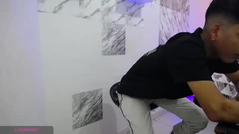 Snapshot of hardsexlove08 chatting on 03.12.25 Andres Dean online show from 03.12.25