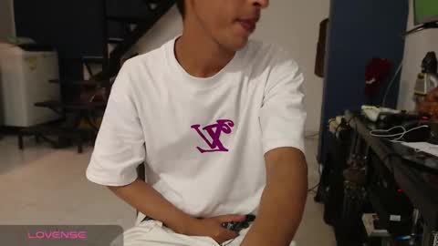 Snapshot of hardsexlove08 chatting on 09.10.25 Andres Dean online show from 09.10.25