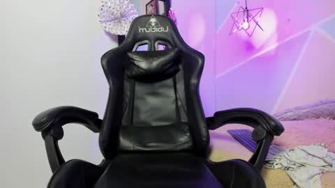 Snapshot of haresandpame_mds chatting on 01.17.25 Hares online show from 01.17.25