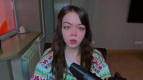 Snapshot of haribo_asmr chatting on 02.15.25 Miss Hari online show from 02.15.25