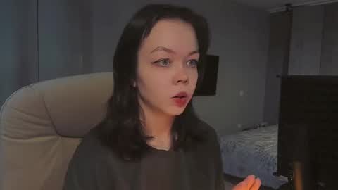 Snapshot of haribo_asmr chatting on 10.04.25 Miss Hari online show from 10.04.25